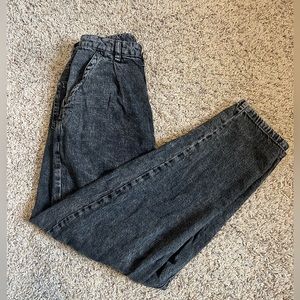 Black Garage mom jeans! Size 25.